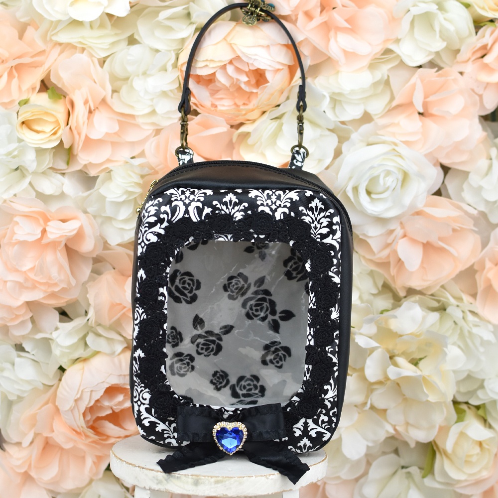 持ち手付きぬいポーチ(白黒ダマスク)