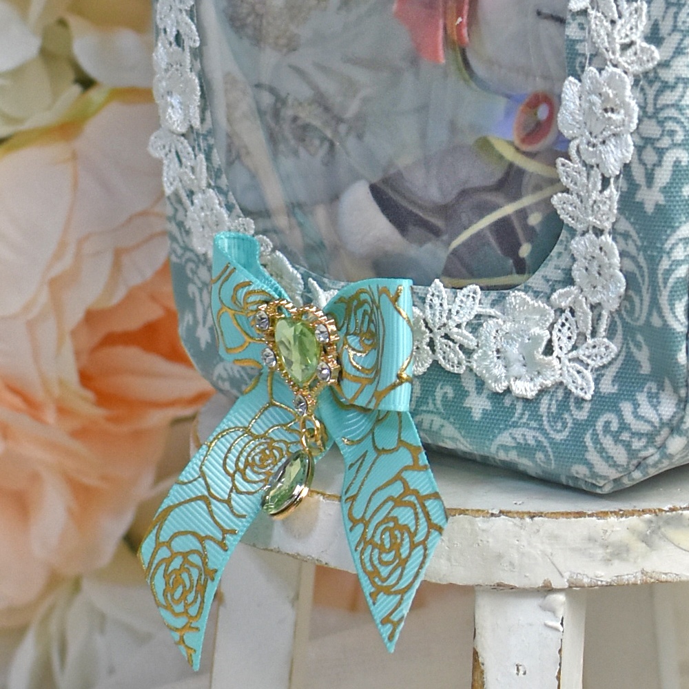 持ち手付きぬいポーチ(クラシックグリーン)