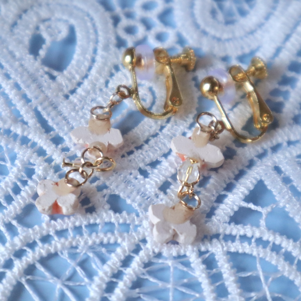 陶磁器イヤリング(金木犀)