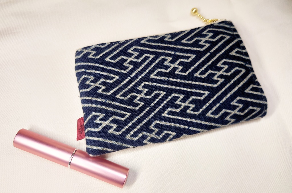 マチつき概念フラットポーチ