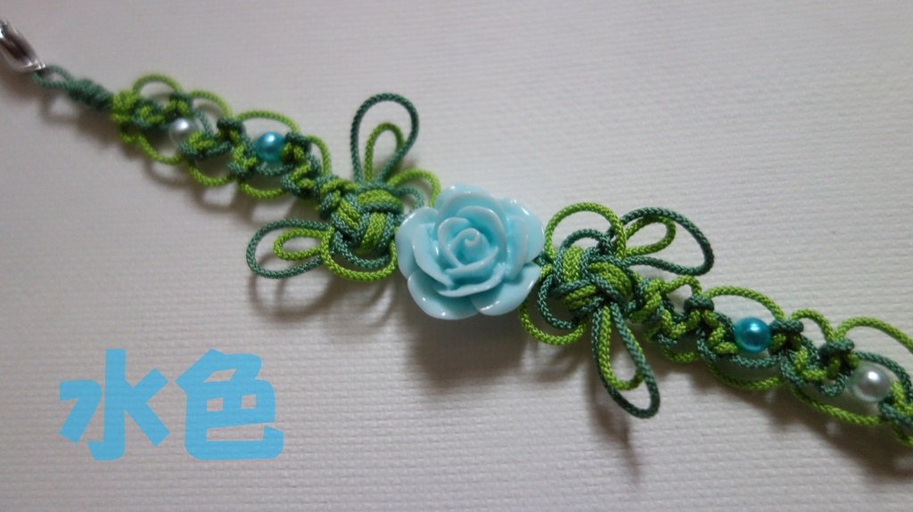 薔薇のマスク留め