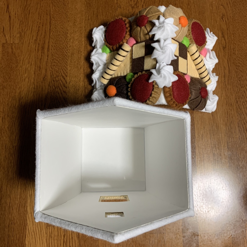 文鳥専用フェルト製お菓子の家(4/5 21:00より1つ販売)