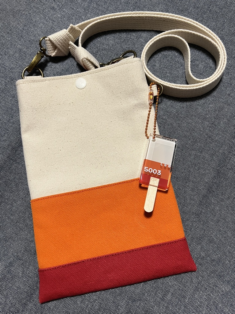 アクリルキーホルダー