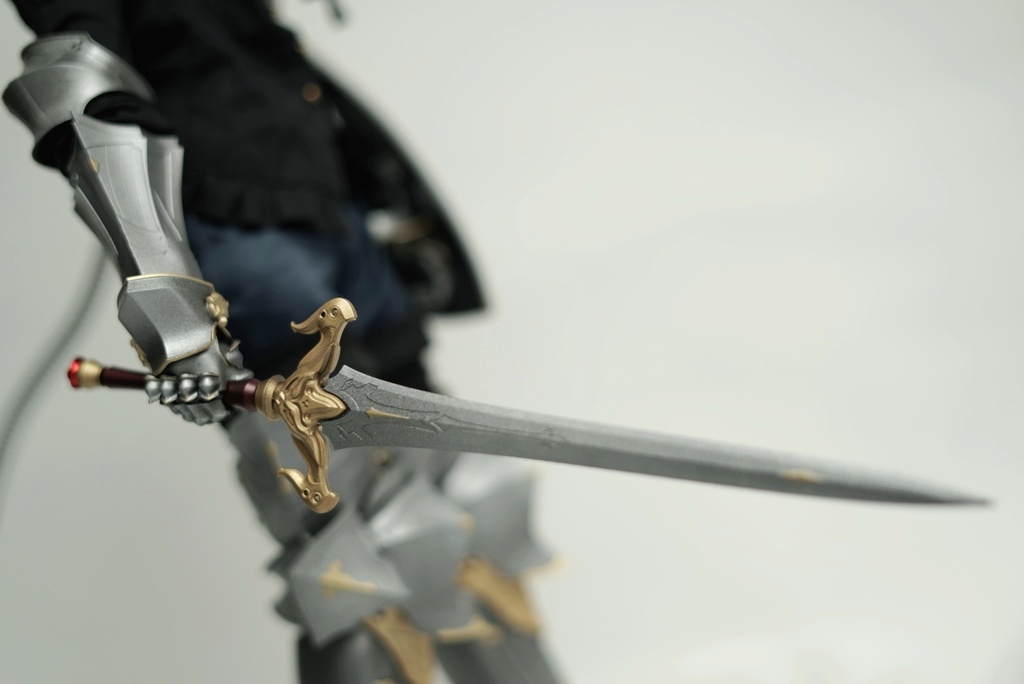 MDD用 騎士鎧セット(ガントレット、グリーヴ、剣、盾)