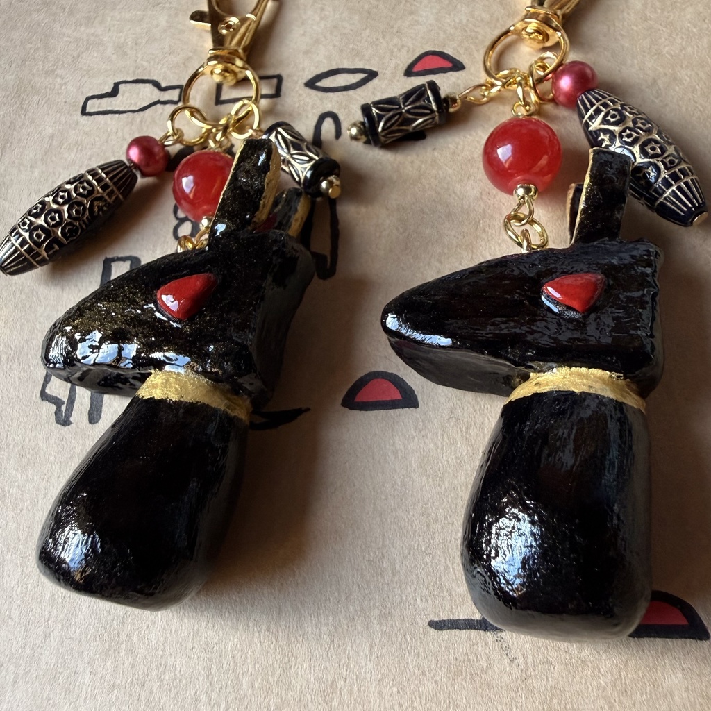 砂漠と戦争を司る神 セトのカノプス壺風キーホルダー