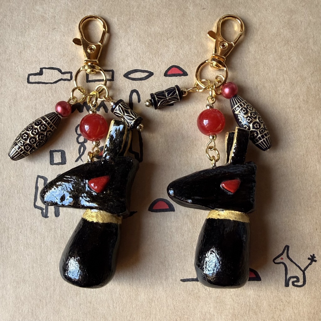 砂漠と戦争を司る神　セトのカノプス壺風キーホルダー