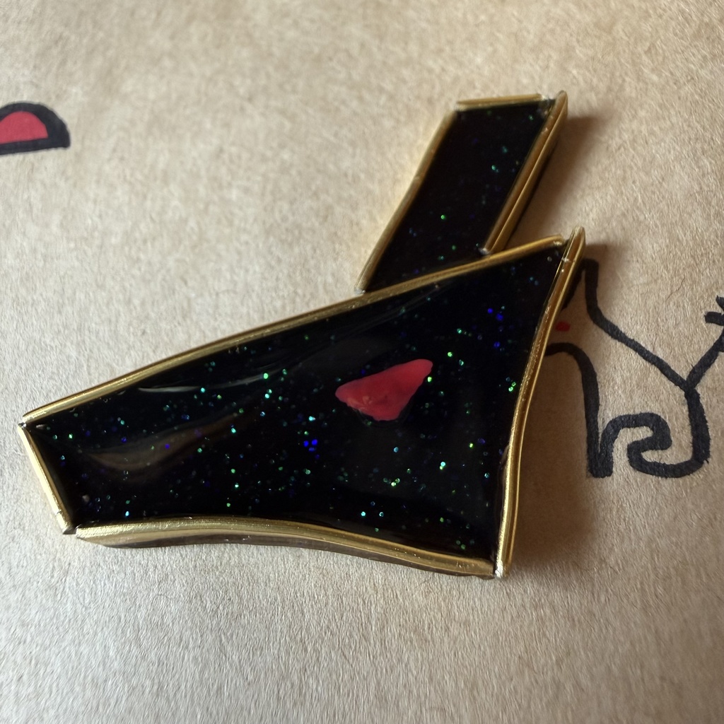 砂漠と戦争を司る神 セトのマグネットバッジ