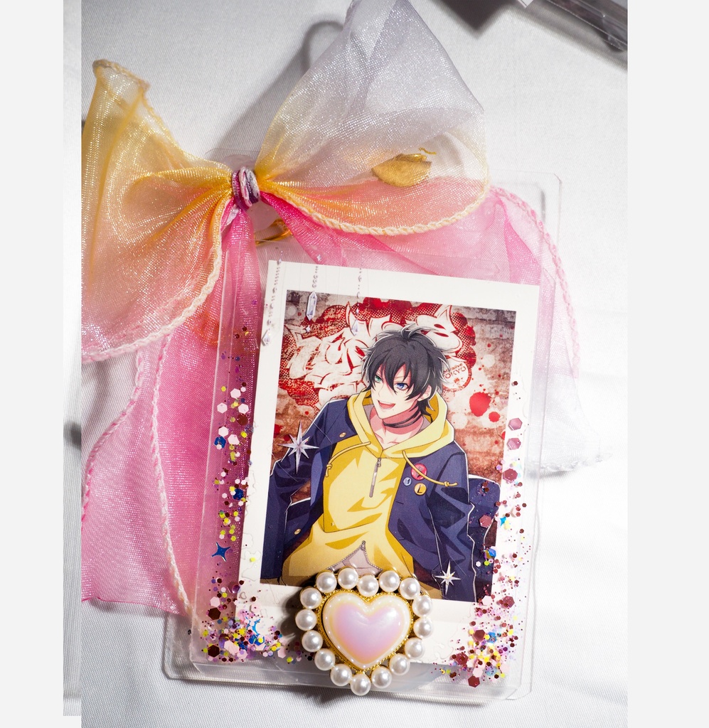 B8硬質ケース ハートリボン パネルタイプ_チェーン付