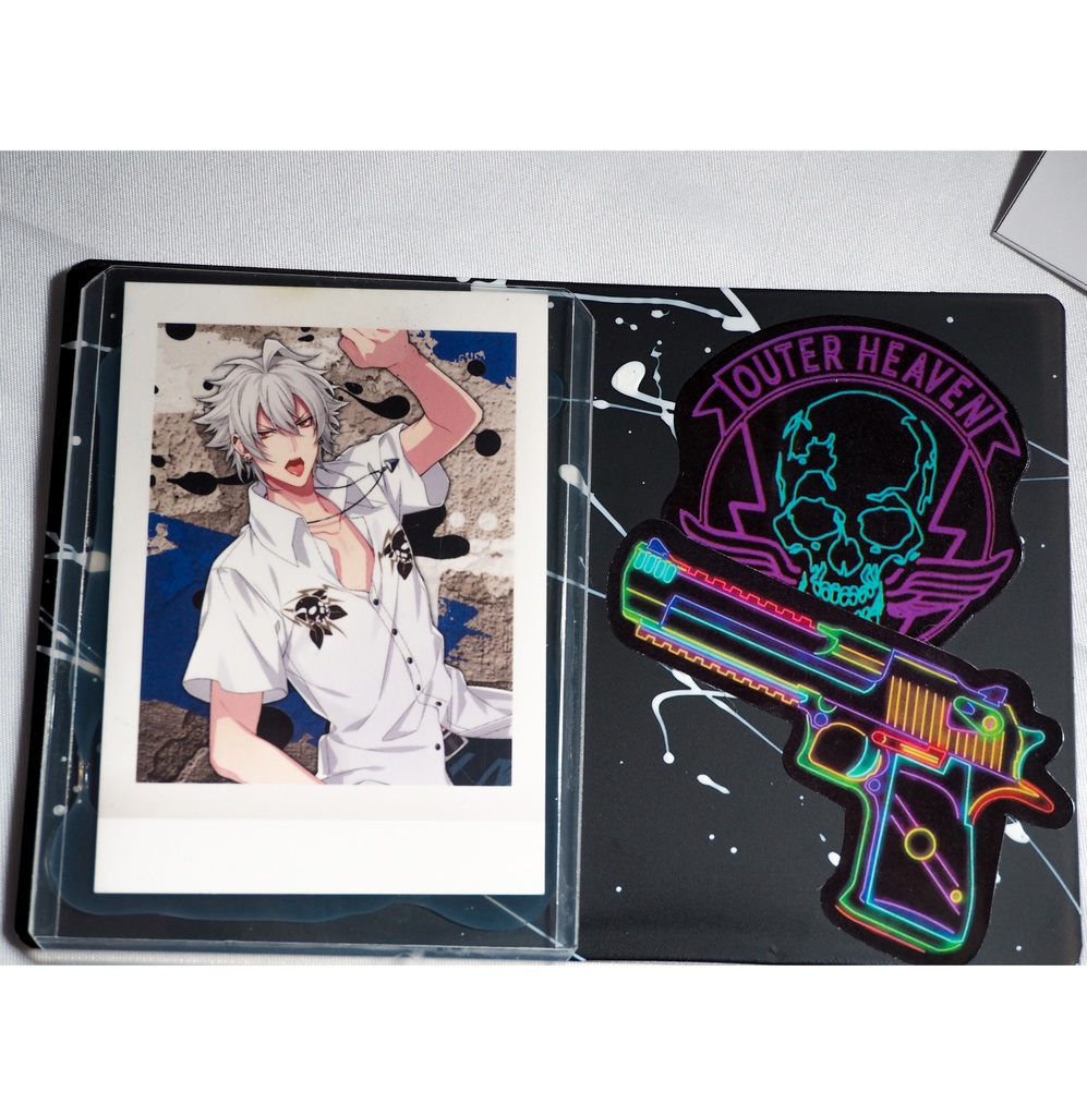 Ｂ８硬質ケース blackスカル　パネルタイプ横_ヒプマイ