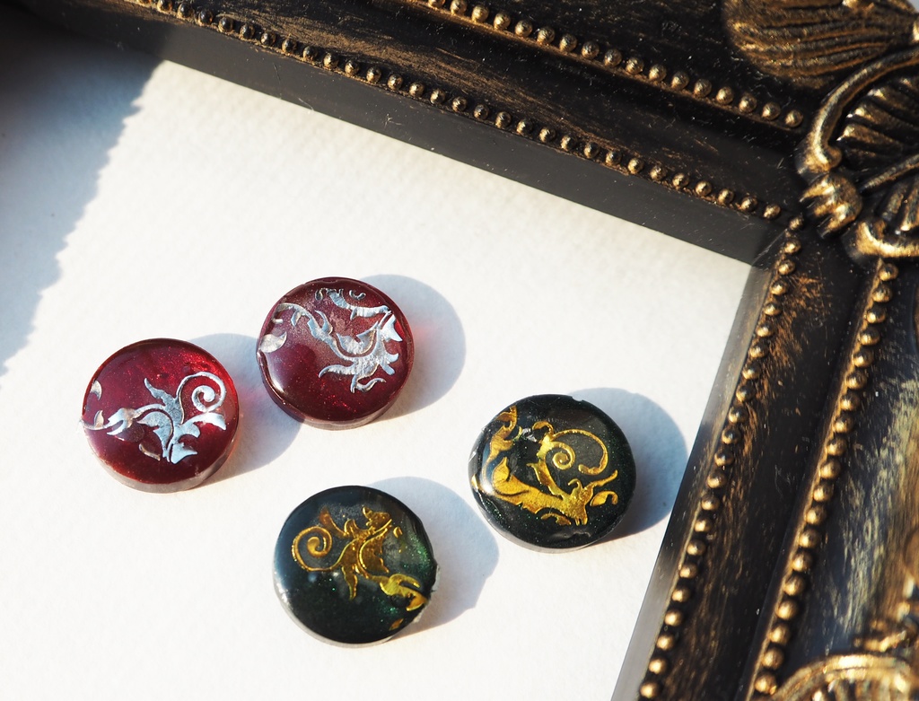 卍　乾／九井　１４巻イメージ ピアス／イヤリング