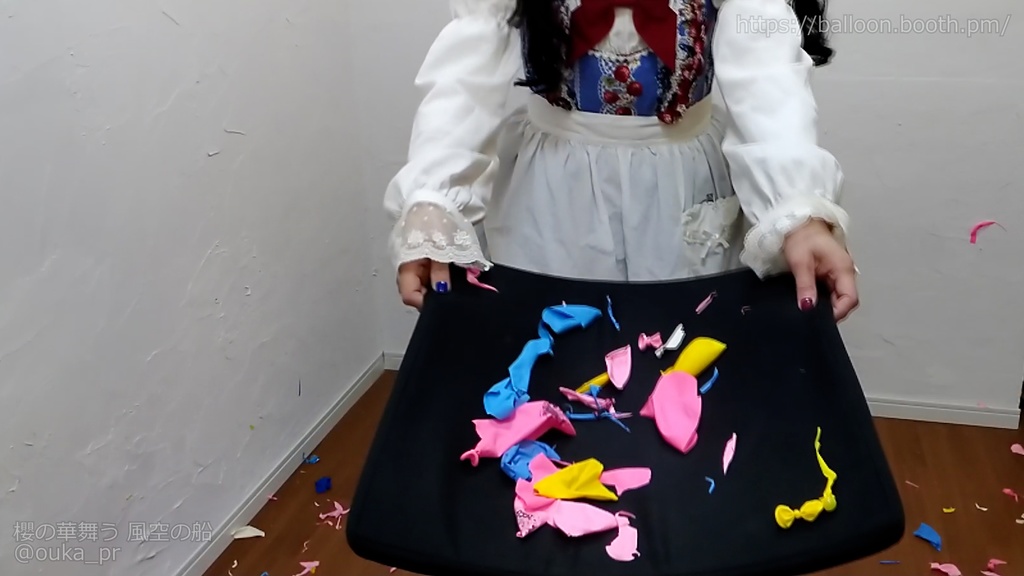 ロリィタ女子の風船遊び