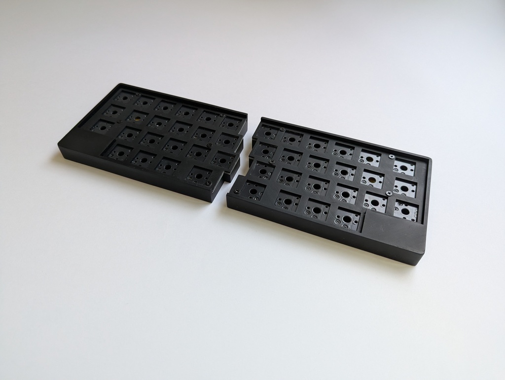 Split40 無線 40% 分割キーボード ロープロファイル ロウスタッガード