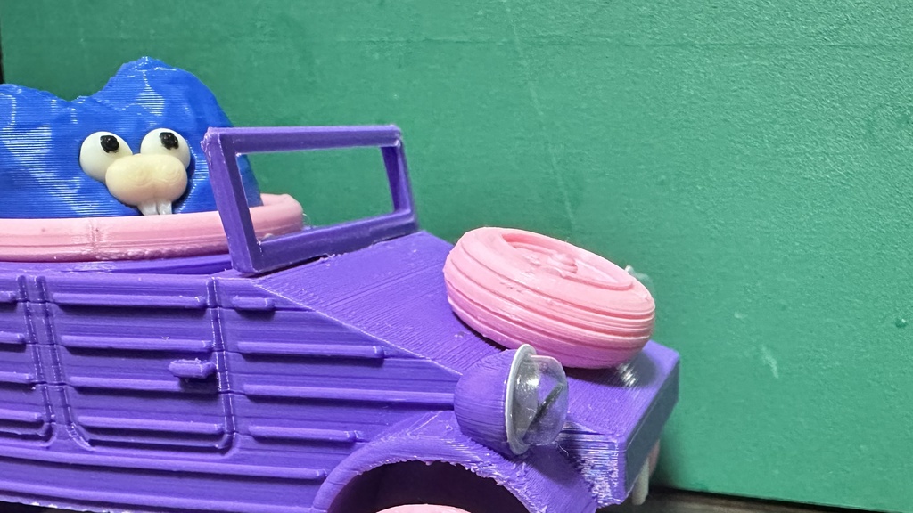 げっしーのおやつ~ボンネット直置きバーガー~