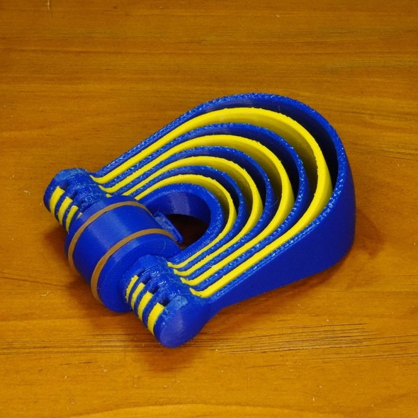 プルバック式ハーフオウムガイマシン　Pullback half nautilus machine