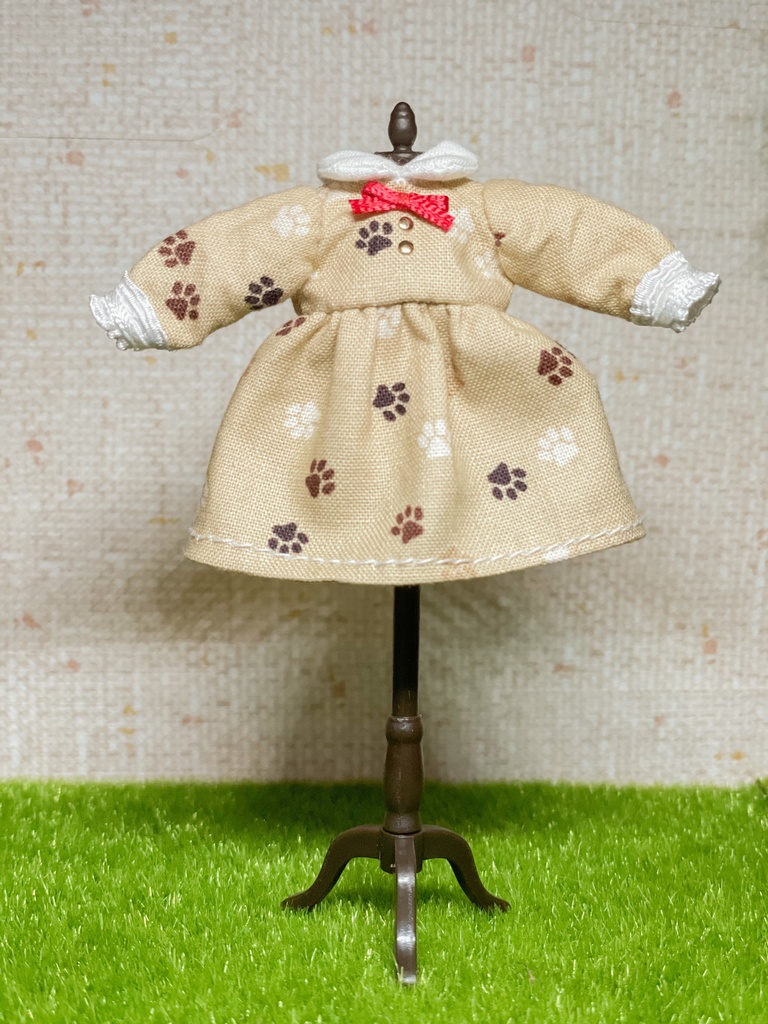 肉球ワンピース