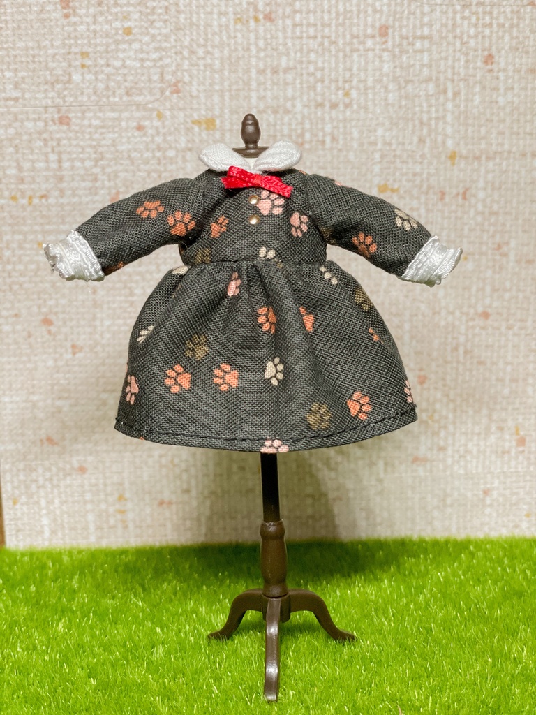 肉球ワンピース