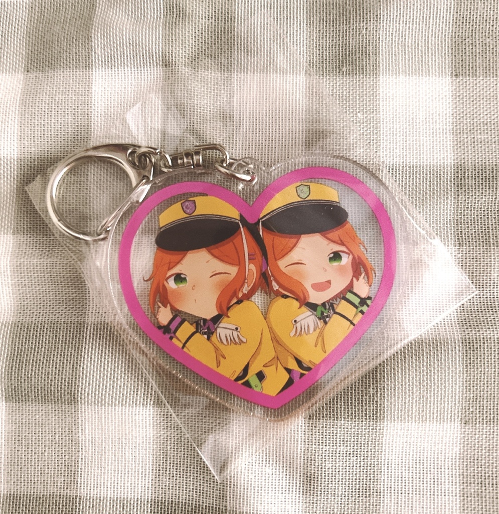 2winkアクリルキーホルダー