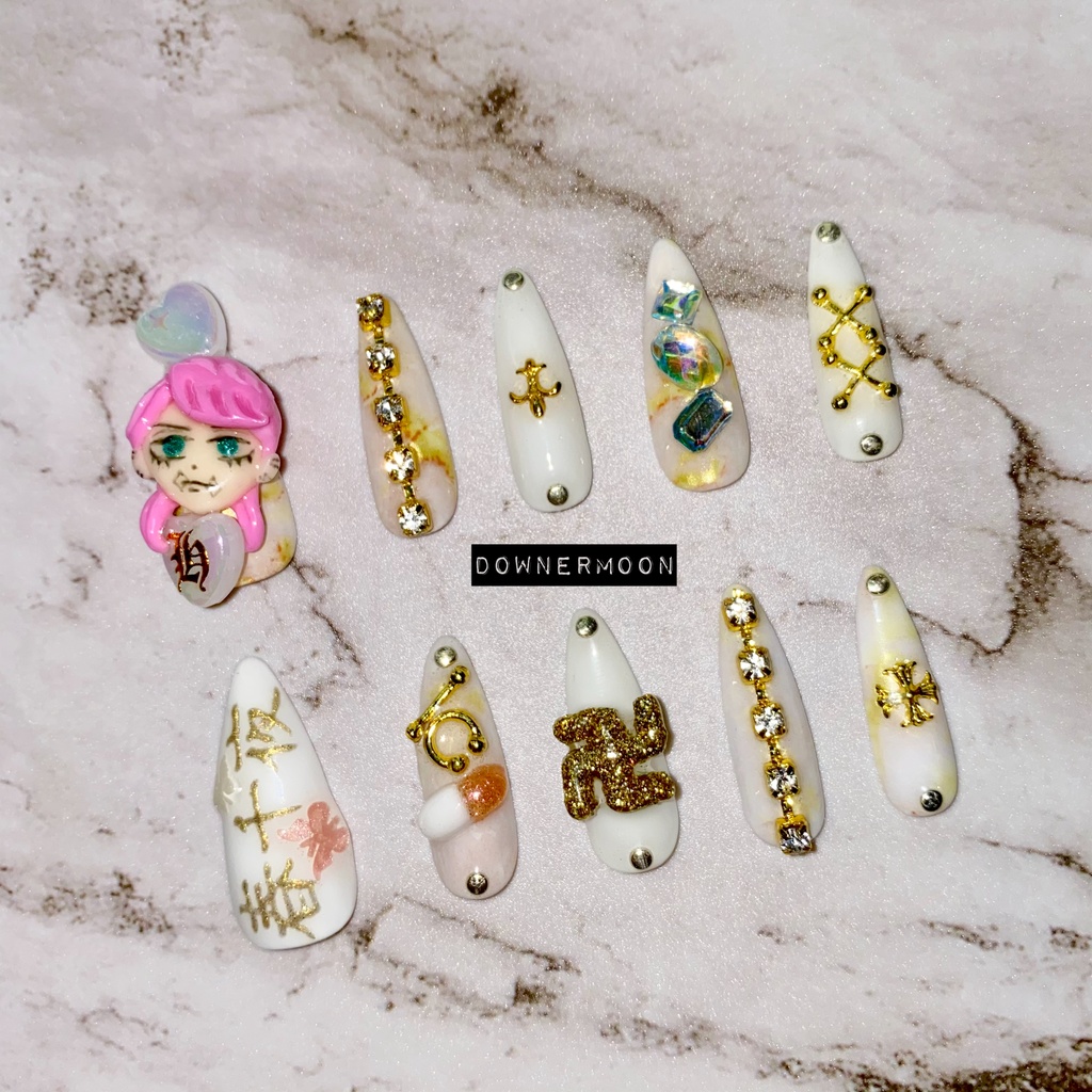 東リベ(春千夜)モチーフ♡ホワイト×ゴールドロング痛ネイル