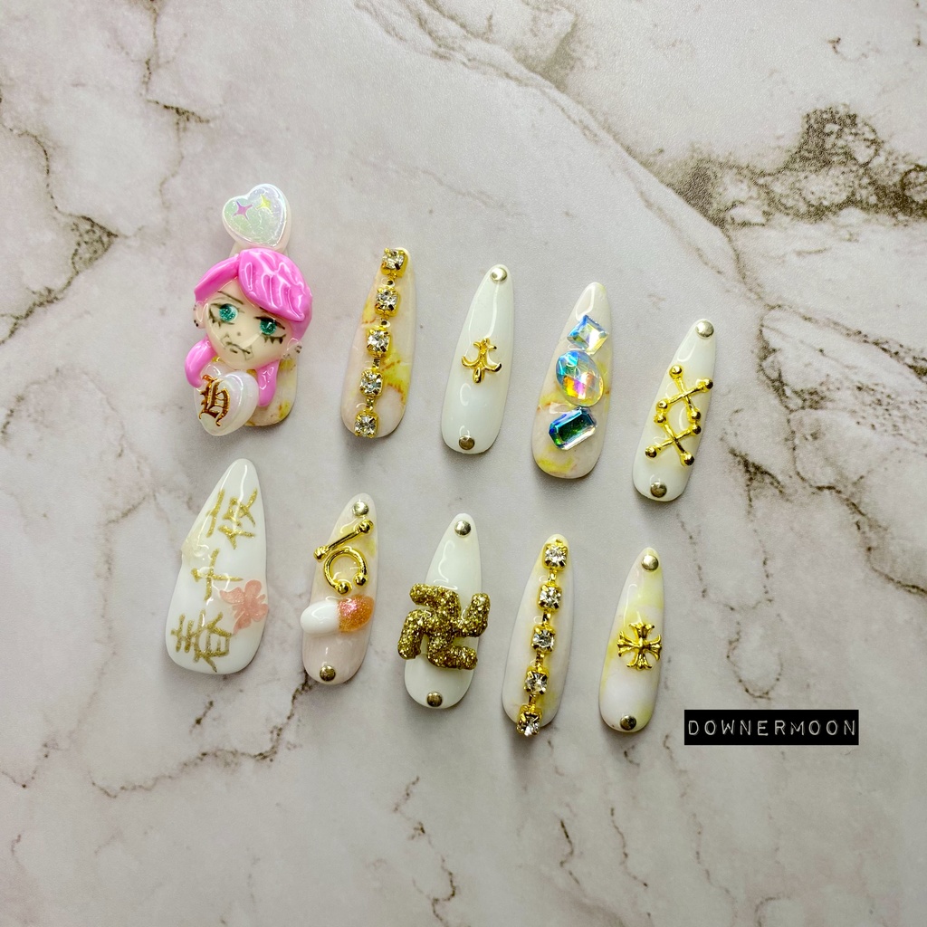 東リベ(春千夜)モチーフ♡ホワイト×ゴールドロング痛ネイル