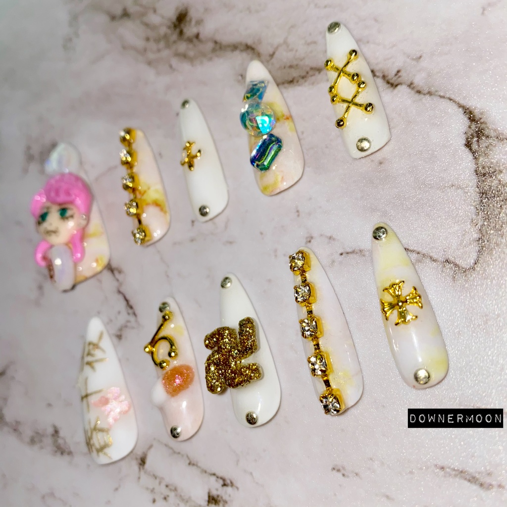 東リベ(春千夜)モチーフ♡ホワイト×ゴールドロング痛ネイル