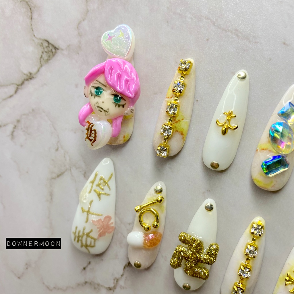 東リベ(春千夜)モチーフ♡ホワイト×ゴールドロング痛ネイル