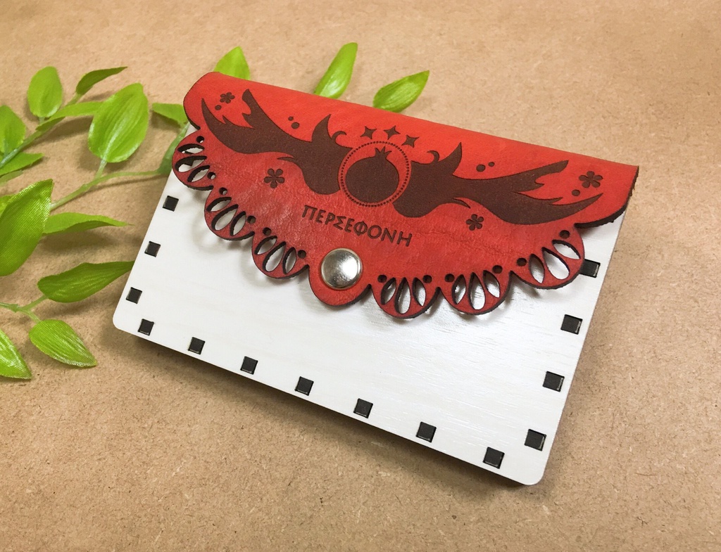 本革と木の名刺入れ