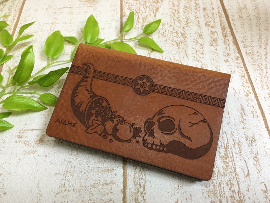 本革と木の名刺入れ