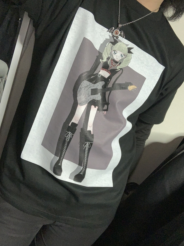 いいTシャツ着てんじゃないかよ!藤堂ユリカだろ!?