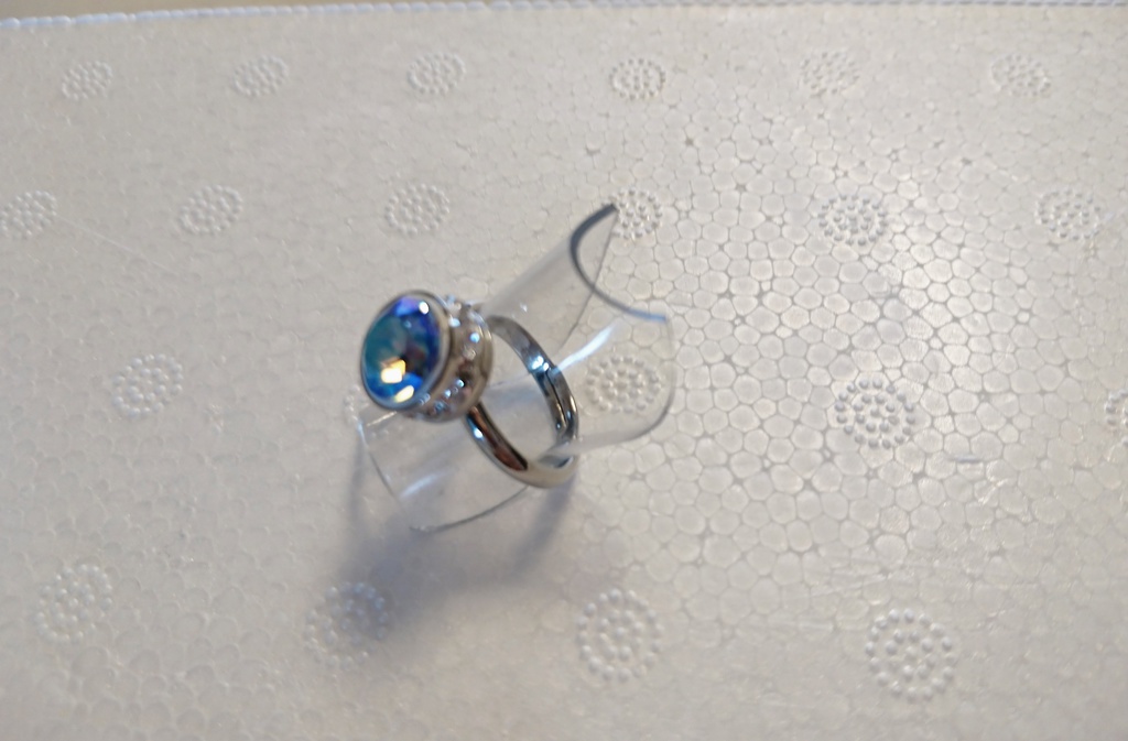 英二 イメージ スワロフスキーリング