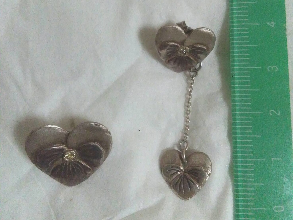 ビオラのネックレス&ピアスセット