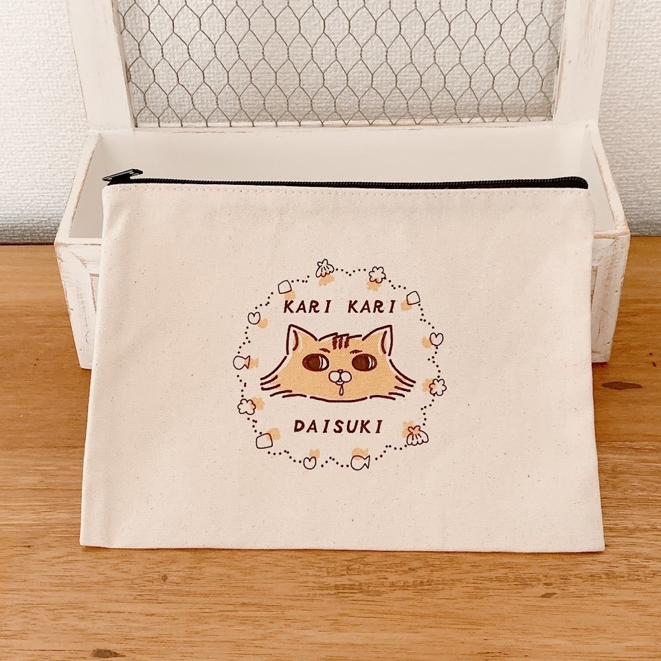 カリカリ大好きチンチラ猫 フラットポーチ