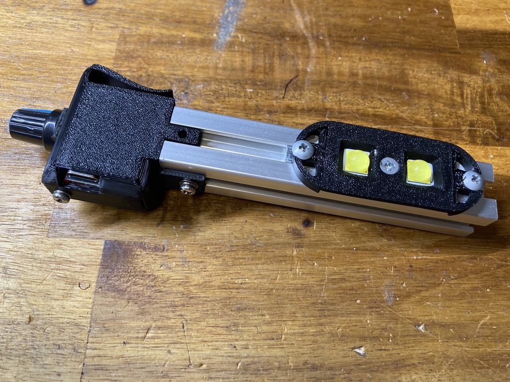 USB PD30w駆動 モバイル投光器 6000lm XHP70.2×2灯