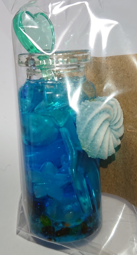 蓮子のソーダポンチ レジン