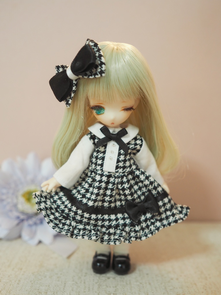 オビツ11用ハウンドトゥースワンピースセット(ホワイト)