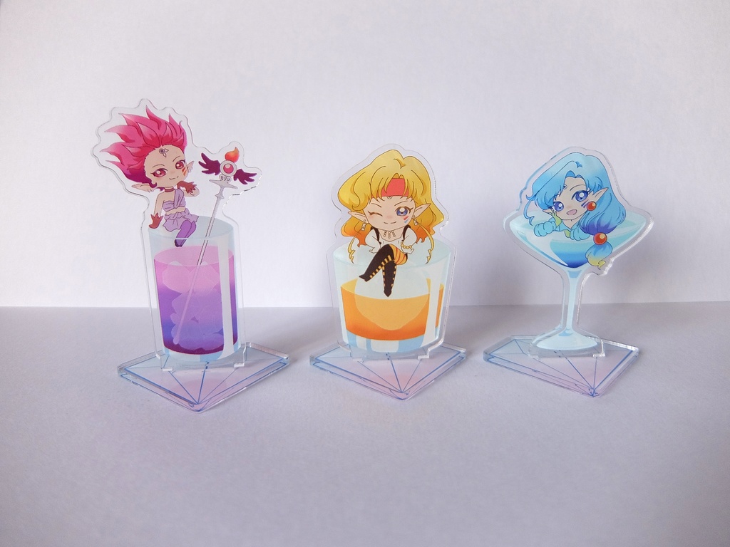 アマゾントリオのカクテルアクスタ