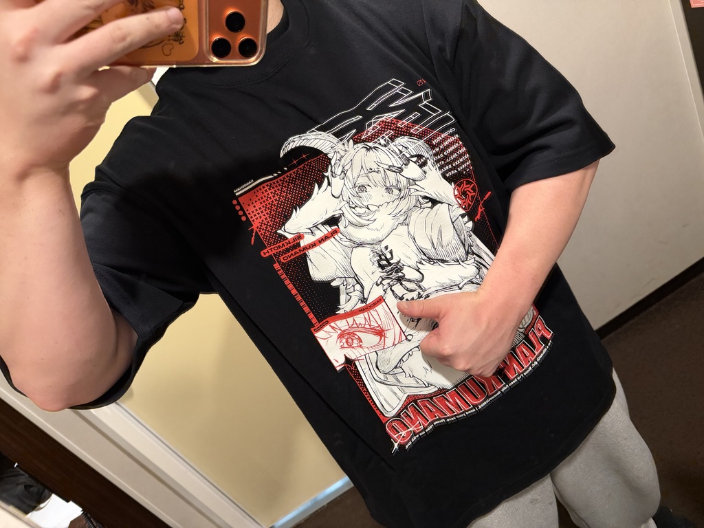 蚕ちゃんビッグシルエット2色カラーTシャツ【C108制作】