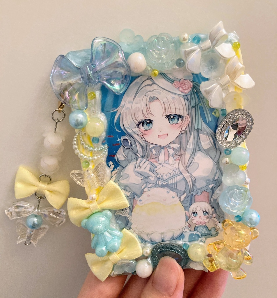オリジナルイラストトレカ＆トレカケースチャーム付き