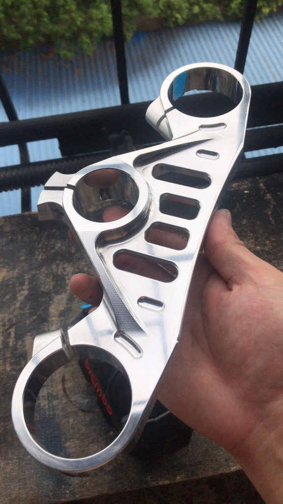 オートバイ Ducabike Ducati Panigale V4R トリプルクランプ 3D STL ファイル（印刷および CNC 用）