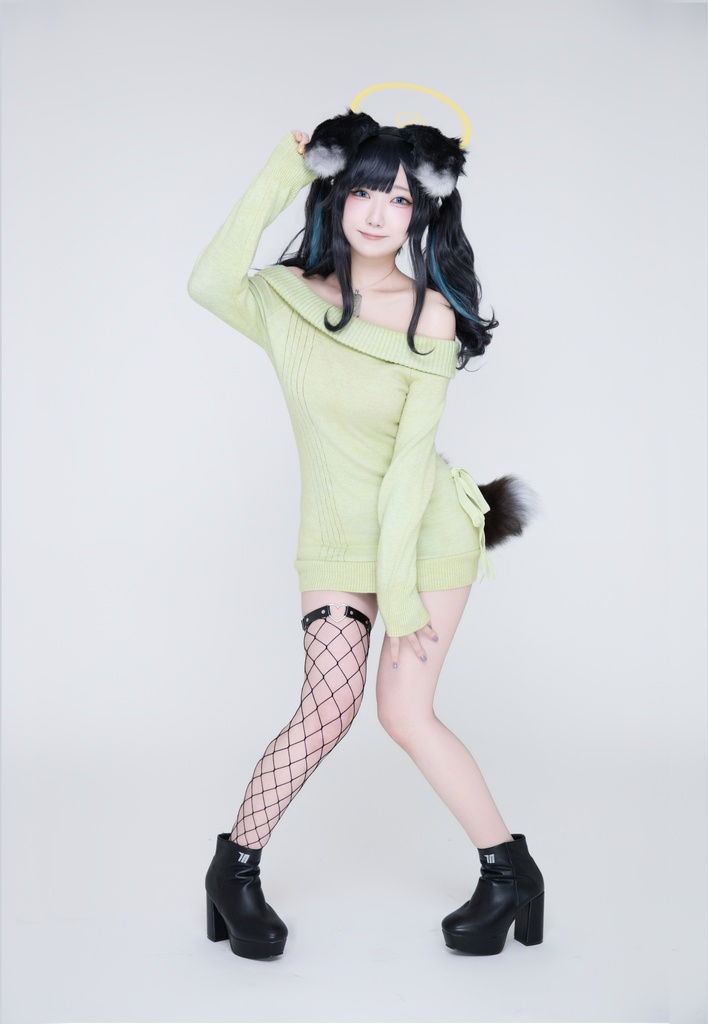 c107新刊 猫塚ヒビキ私服写真集「ひだまりノート」