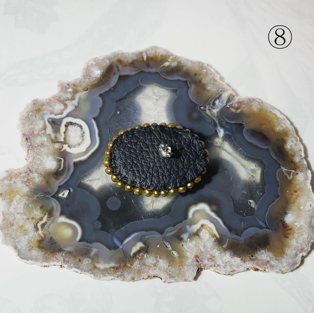 ビーズ刺繍ピアス