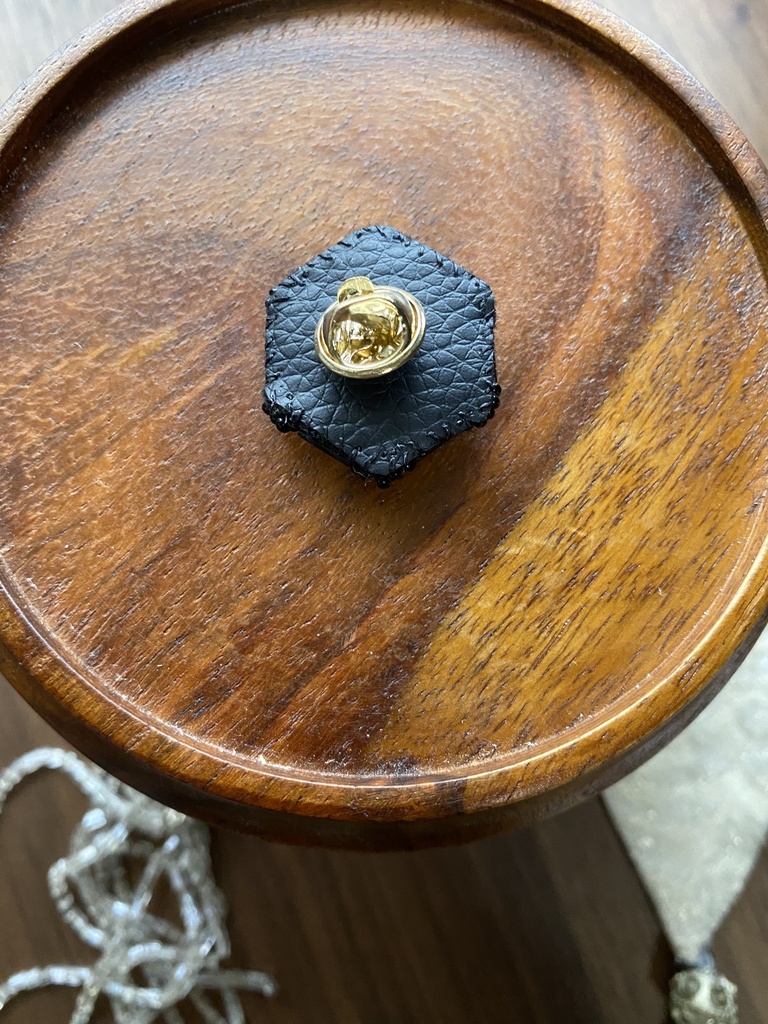 ビーズ刺繍ブローチ・ピアス