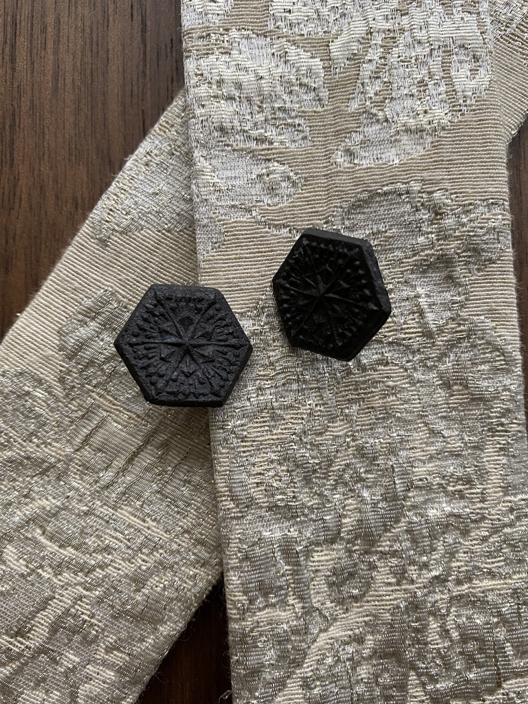 陶製ブローチ・ピアス