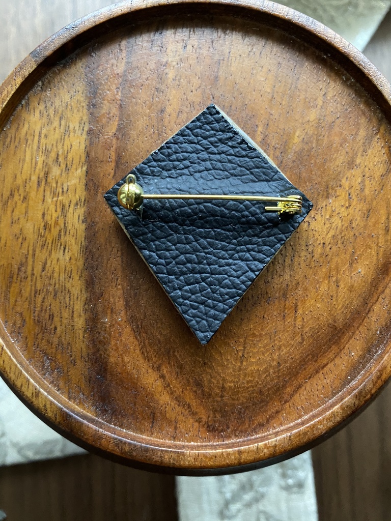 陶製ブローチ・ピアス