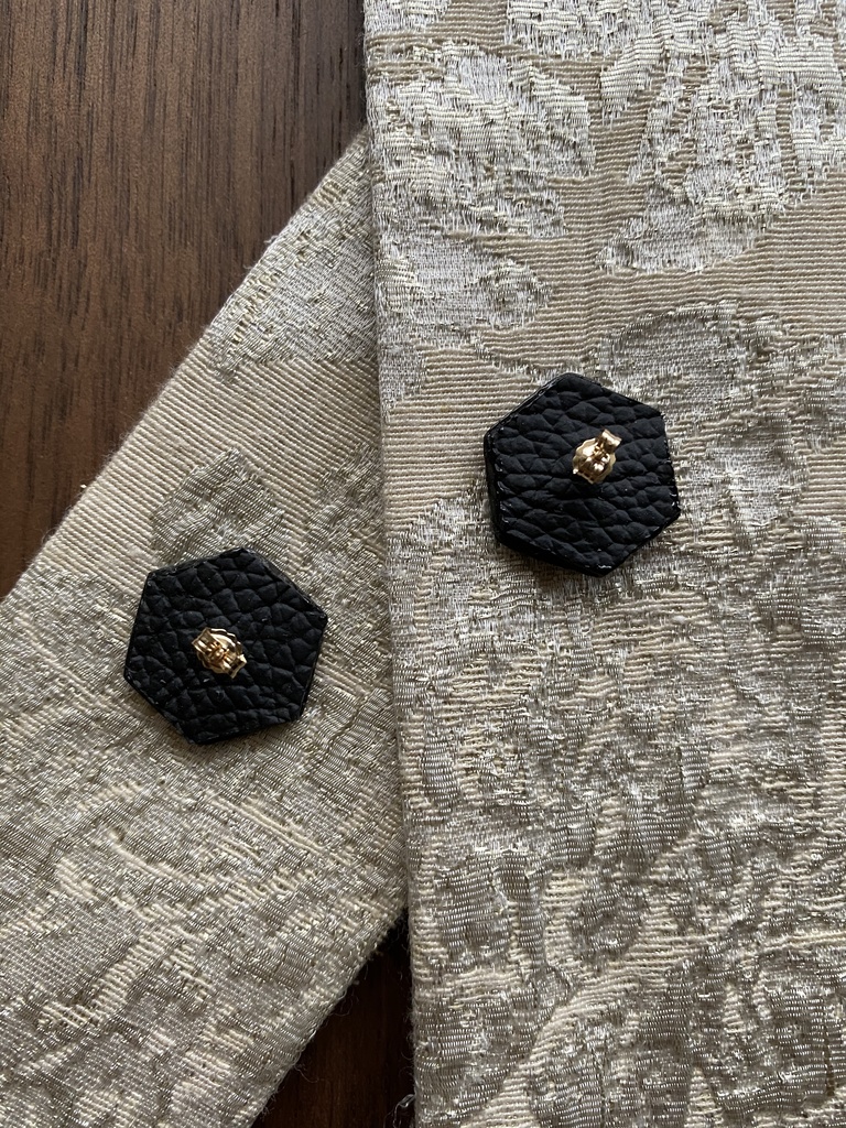 陶製ブローチ・ピアス