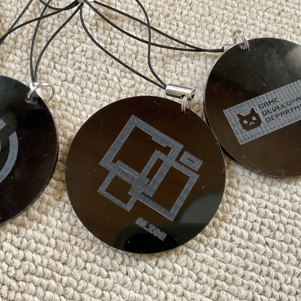 自作 アクリルストラップ ブルーアーカイブ 同人 ミレニアム ゲーム開発部