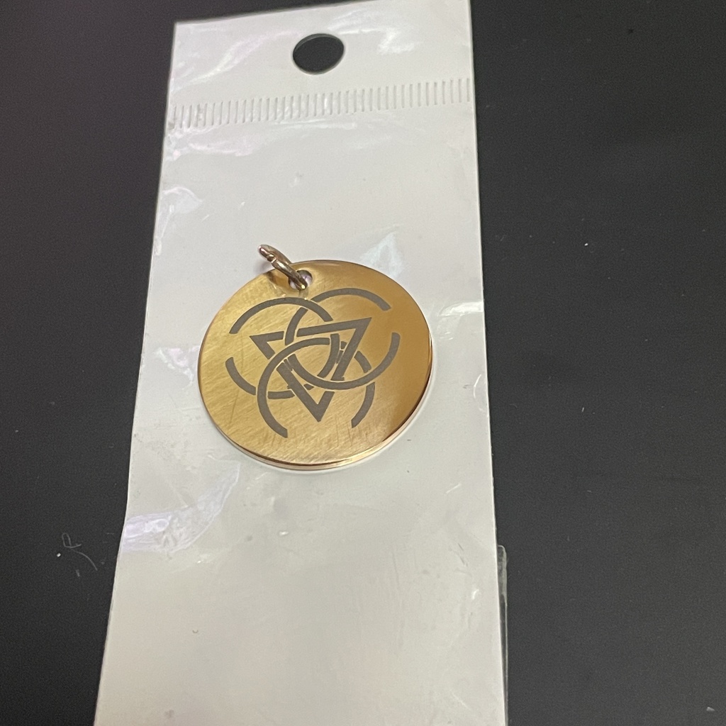 ハスミ(水着)の首に付いてるっぽいやつ