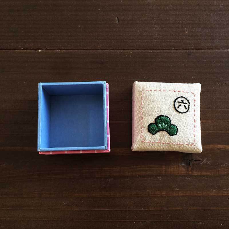 トド松小箱(ピンク×あお)