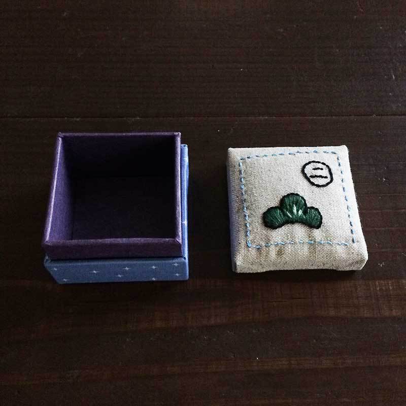 カラ松小箱(ブルー×紫)