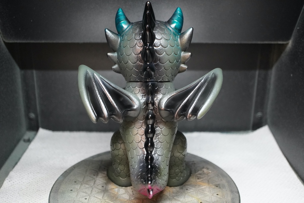 新作ソフビ、バーニック(デビルカラー)