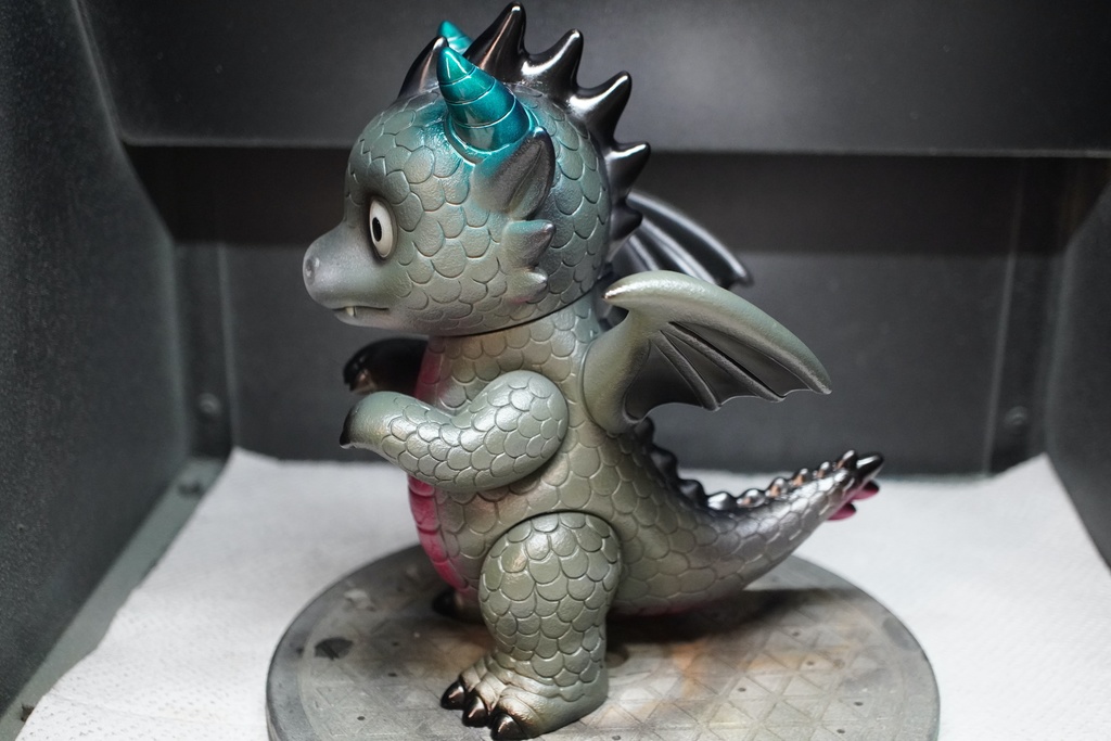 新作ソフビ、バーニック(デビルカラー)